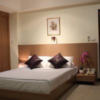 pinewood residences