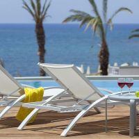 king evelthon beach hotel