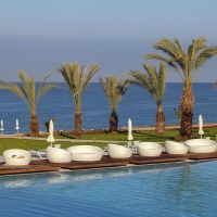 king evelthon beach hotel