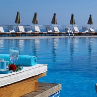 the royal blue resort