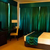 peacock beach hotel