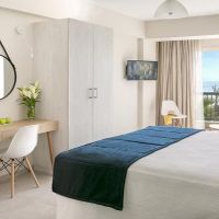 louis paphos breeze