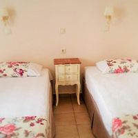 emerald hotel & apartments