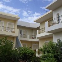 fotis apartments