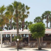 louis phaethon beach