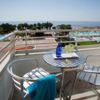 louis phaethon beach