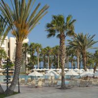 louis phaethon beach