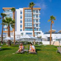 leonardo crystal cove hotel & spa