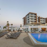 leonardo crystal cove hotel & spa