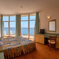 luna_golden sands