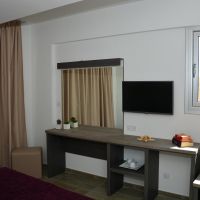 chrystalla hotel