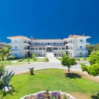 hilltop hotel 3*