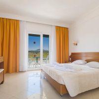 hilltop hotel 3*