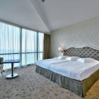 marina grand beach hotel
