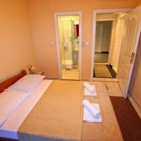 podostrog hotel