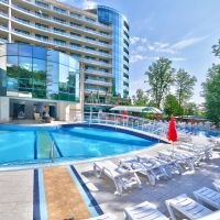 marina grand beach hotel