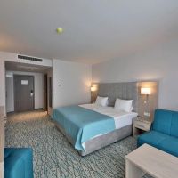 riu astoria