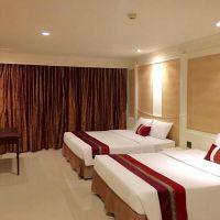 floral hotel dolphin circle pattaya