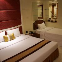 floral hotel dolphin circle pattaya