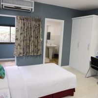 floral hotel dolphin circle pattaya