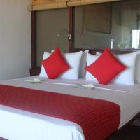 the beach cabanas retreat & spa