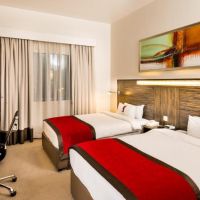 holiday inn express dubai internet city