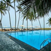 the ekho surf hotel