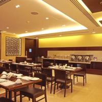 al waleed palace hotel apartments