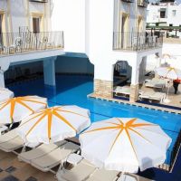 sky vela hotel
