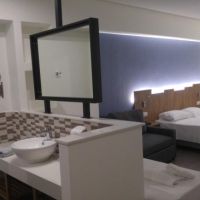 pollis hotel