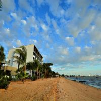 golden dragon beach pattaya