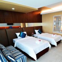 golden dragon beach pattaya