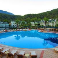 green forest holiday village