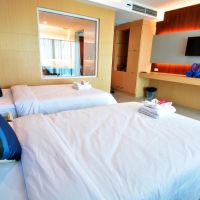 golden dragon beach pattaya