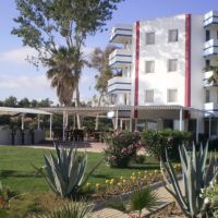 SKYS HOTEL