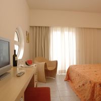 high beach resort 4*