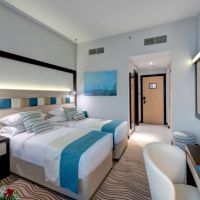 city avenue hotel.