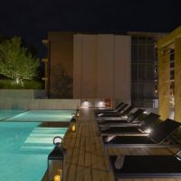 has hotel