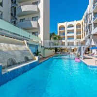 lefkoniko beach icarus suites