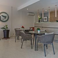 lefkoniko beach icarus suites
