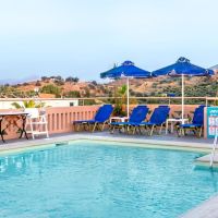 labyrinth hotel