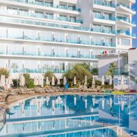 vrissaki beach hotel