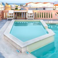 labyrinth hotel