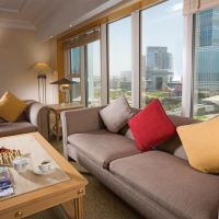 crowne plaza dubai