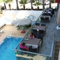 luna hotel lara