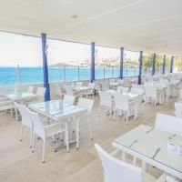 ladonia hotels club blue white