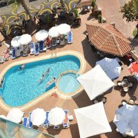 parador beach hotel