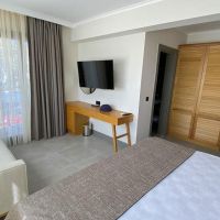 yalipark beach hotel