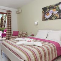 latania studios & apartments