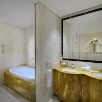 crowne plaza jumeirah dubai
